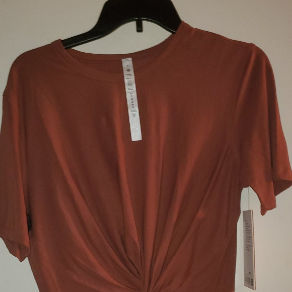 WOMEN'S T-SHIRT